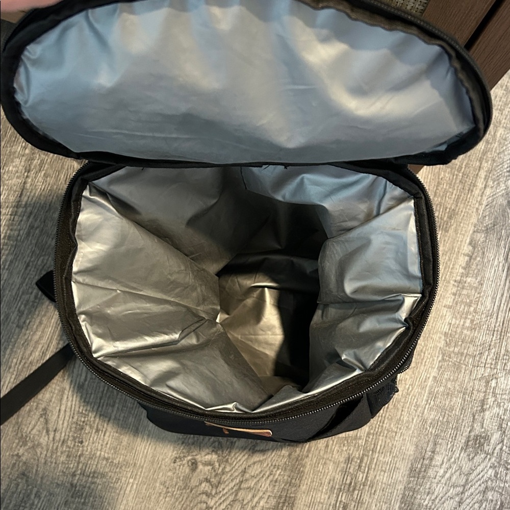 Black Cooler Backpack - Picture 4 of 7